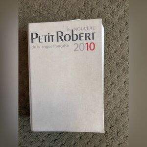 Le Nouveau Petit Robert 2010 Dictionary